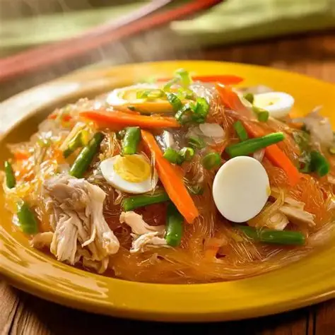 Sotanghon Guisado